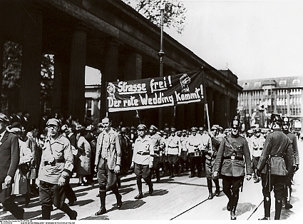 Cortège des ouvriers de Wedding, 1 Mai 1929 à Berlin